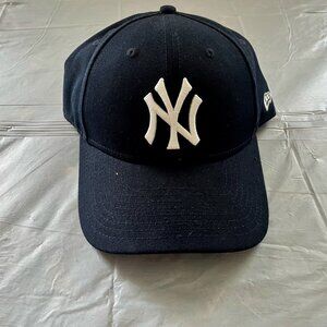 Yankee Fitted Hat
